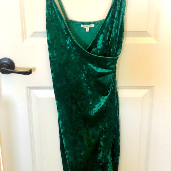 charlotte russe green velvet dress The Main Attraction Olive Green Ribbed Casual Halter Cut-Out Thigh Sli –  HOUSE OF MAGUIE main image 0